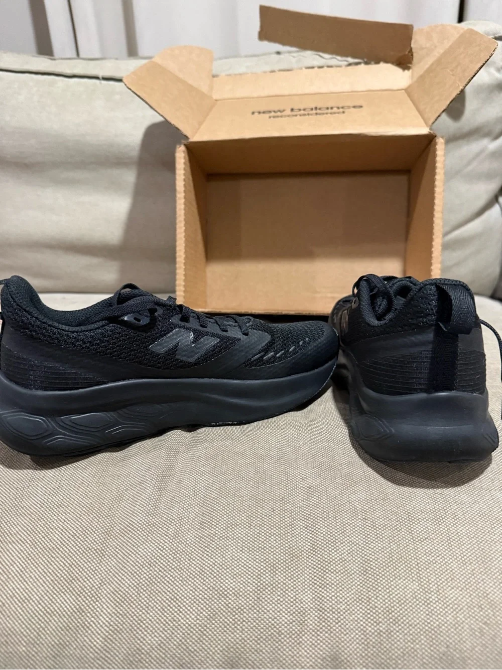 New Balance Men's Black Athletic Running Shoes